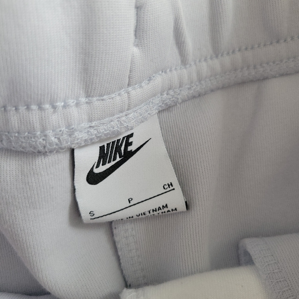 NIKE SMALL - Picture 6 of 10